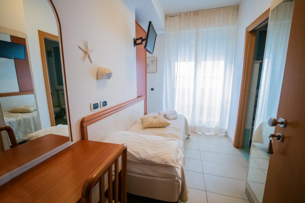 Hotel Abc Riccione Esterno foto