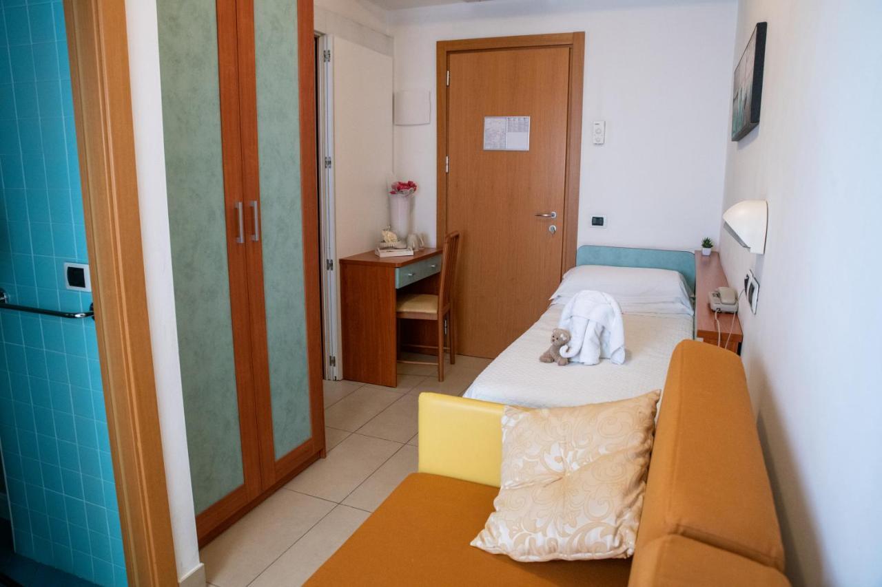 Hotel Abc Riccione Esterno foto