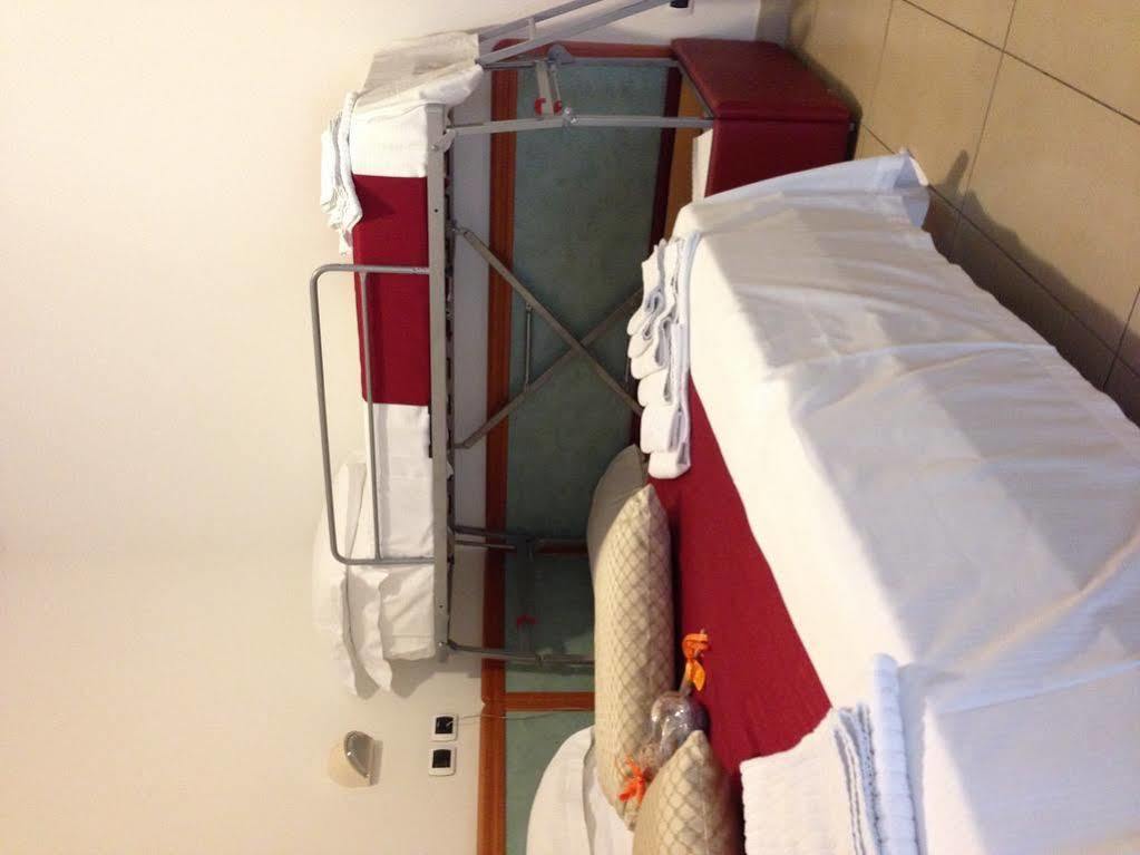 Hotel Abc Riccione Esterno foto